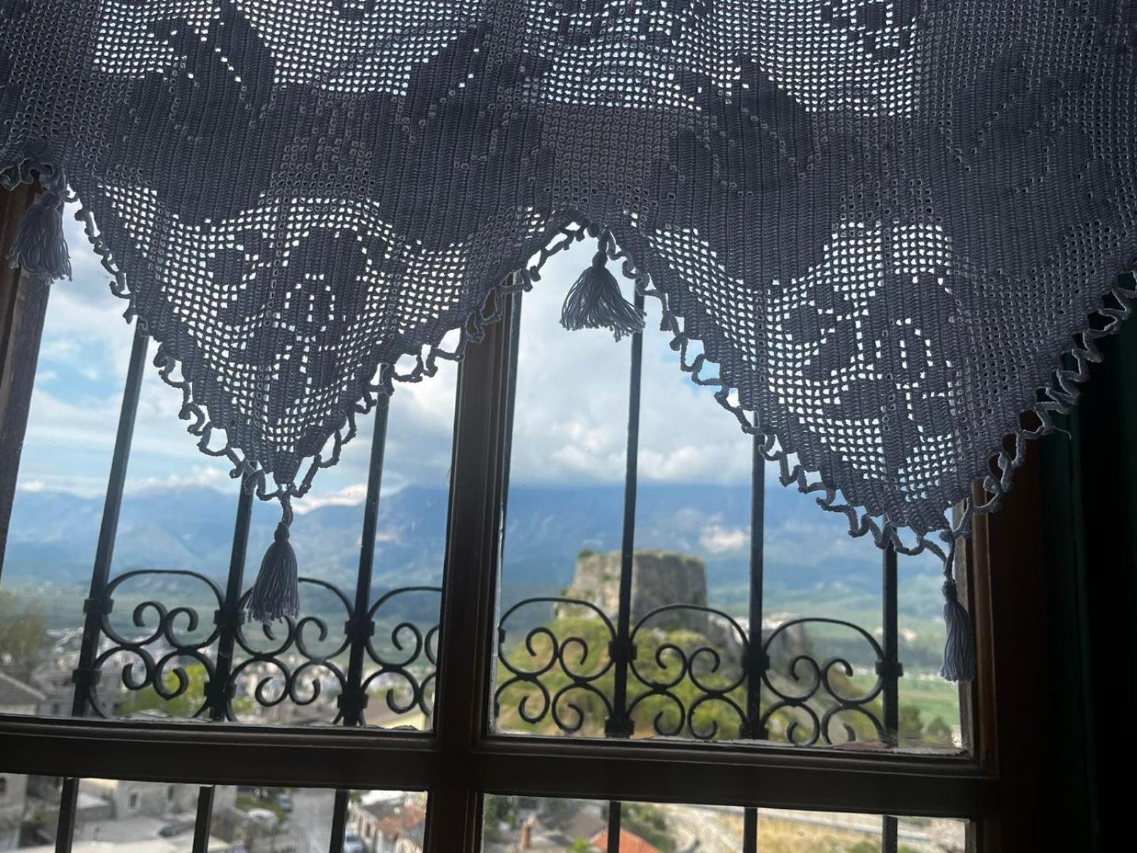 Guesthouse 1805 Gjirokastër Exterior foto